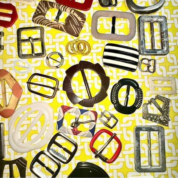Bundle 87 VNT Belt Buckle Collection